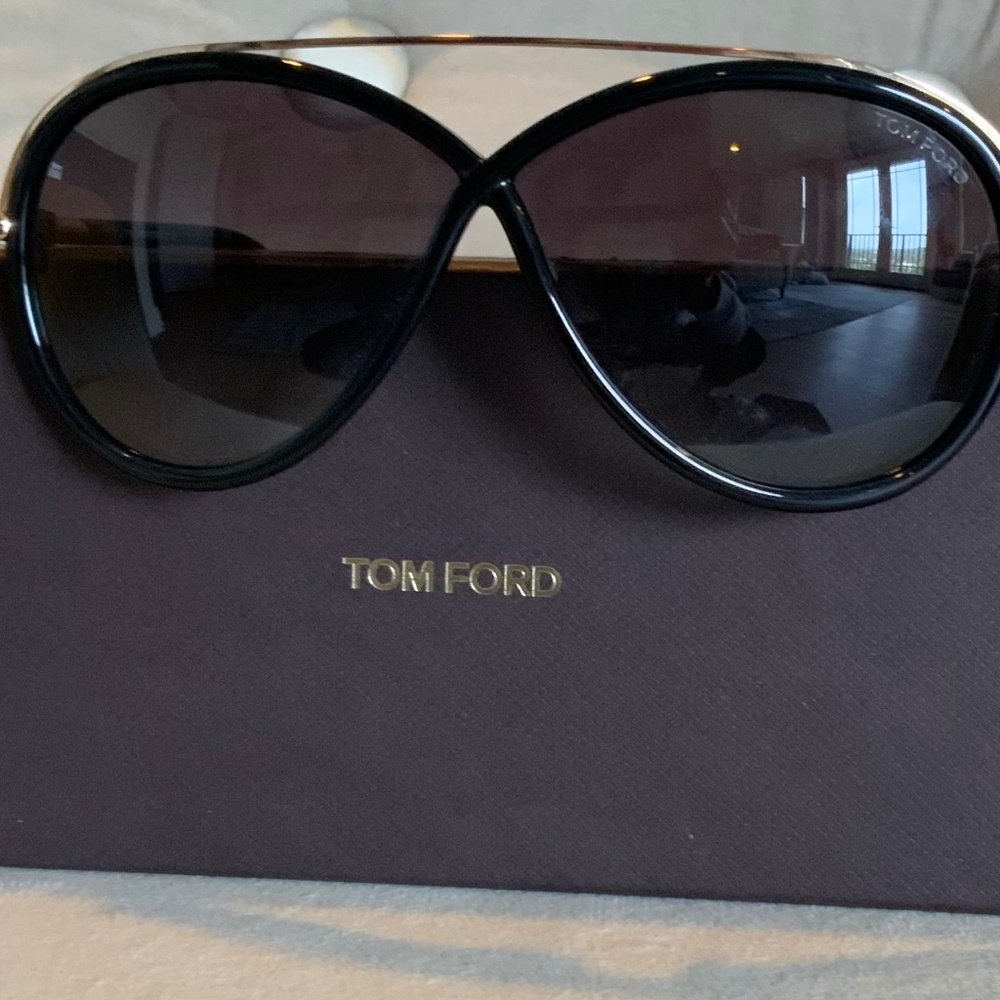 Tom Ford sunglasses Tamara